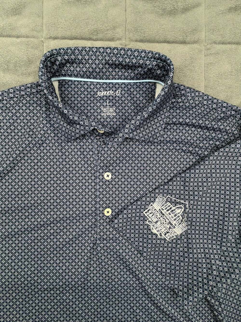 johnnie-O Polo Golf Shirt Men L Twilight Geometric Pattern “The Sand Ridge Cup”